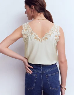 Caraco en soie mélangée à détails en dentelle