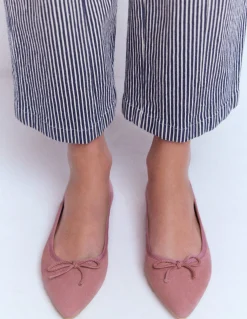 Chaussures plates à bout pointu et semelles souples