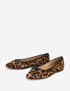 Chaussures plates à bout pointu et semelles souples