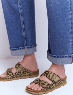 Claquettes Lyla imprimées à boucles