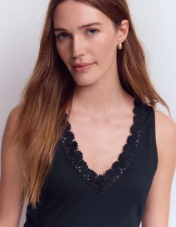 Débardeur Flora ultra-doux à détails en dentelle
