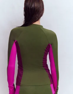 Haut de plage à manches raglan et protection solaire