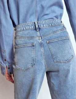 Jean droit taille à mi-haute