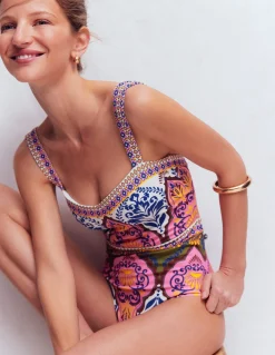 Maillot de bain épuré à encolure en cœur