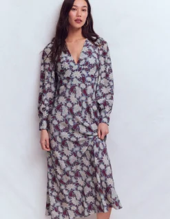 Robe à manches blousantes et col V