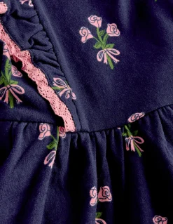 Robe à manches longues et volants