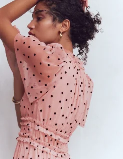 Robe col V volantée en tulle