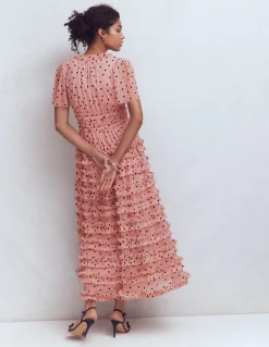 Robe col V volantée en tulle