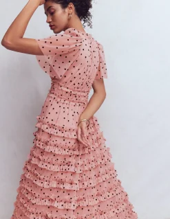 Robe col V volantée en tulle
