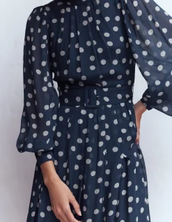 Robe de cérémonie à col montant