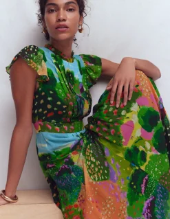 Robe longue plissée et volantée