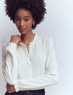 Top boutonné ultra-doux à smocks