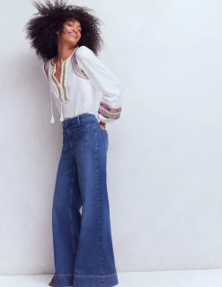 Top brodé à col cranté