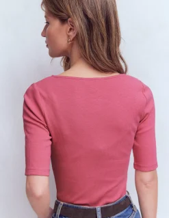 Top côtelé à manches courtes et col tunisien